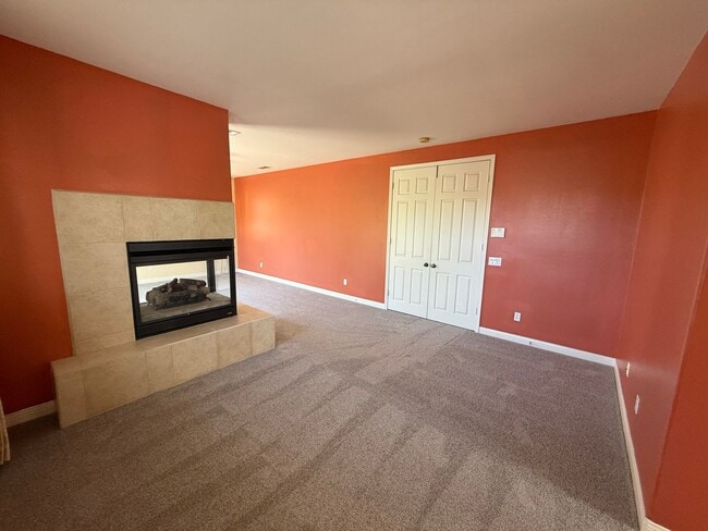Building Photo - Luxury 5 Bedroom, 4.5 Bath Home in Otay Ra...