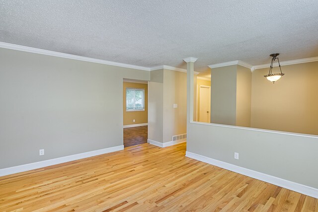 Building Photo - 2135 Winewood Ave