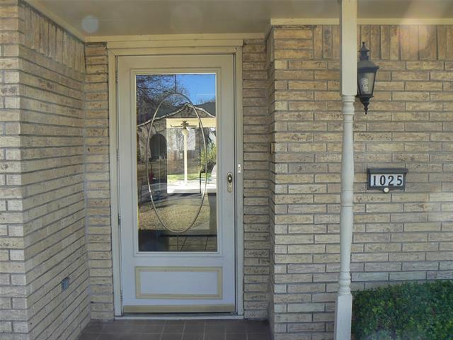 Building Photo - 1025 Gracelane Dr