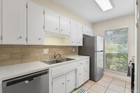 Building Photo - 8101 Tippin Ave