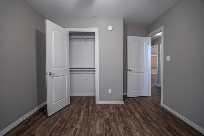 Building Photo - Stunning 3 bedroom, 2 bathroom Home available in Prairie Grove!