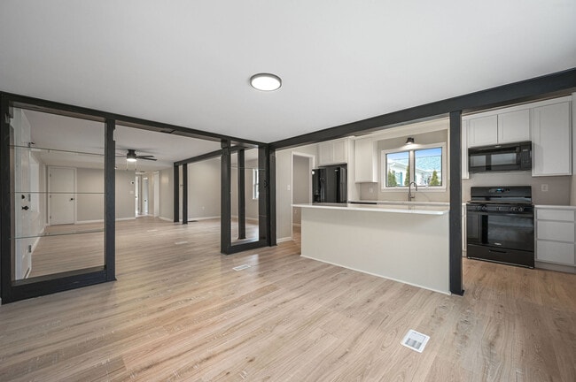 Building Photo - 2891 Kenton Rd