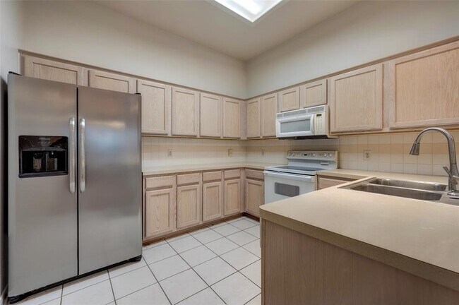 Building Photo - 2710 Grants Lake Blvd