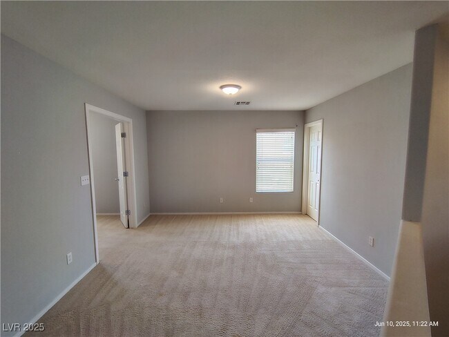 Building Photo - 7166 Clear Range Ave