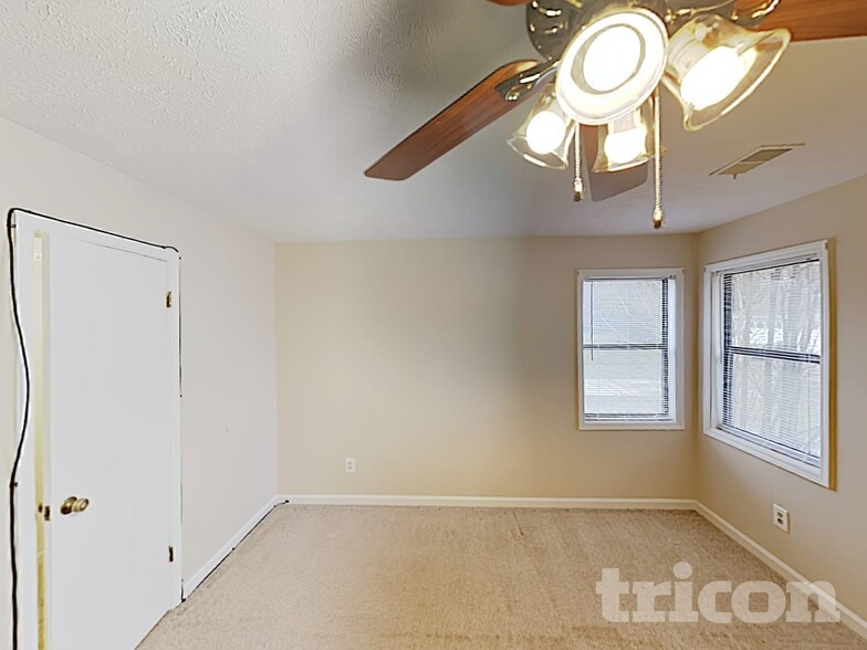 Building Photo - 2845 Spring Green Way