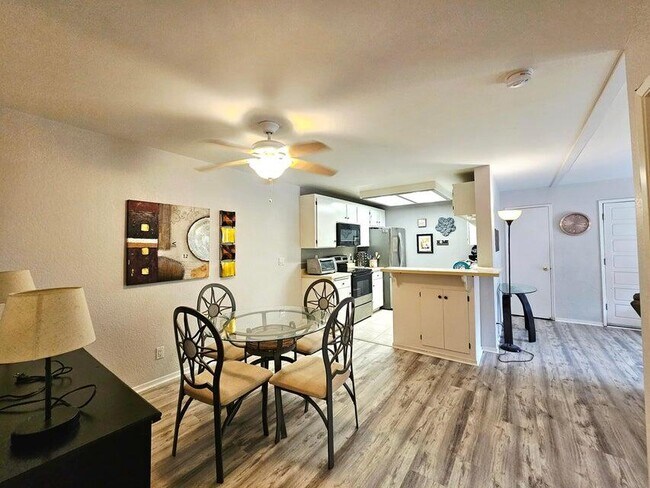 Building Photo - 32200 Cathedral Canyon Dr