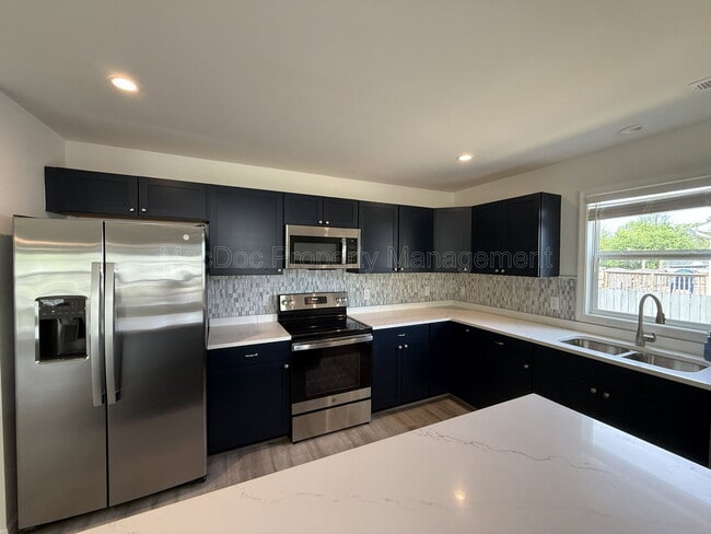 Building Photo - 990 Ebb Tide Dr