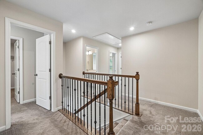 Building Photo - 15618 Little Bluestem St