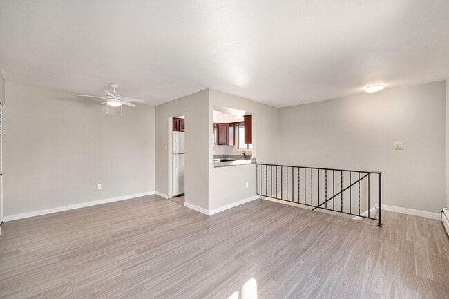 Building Photo - Updated 2 Bed 1 Bath Townhome in HAMPDEN V...