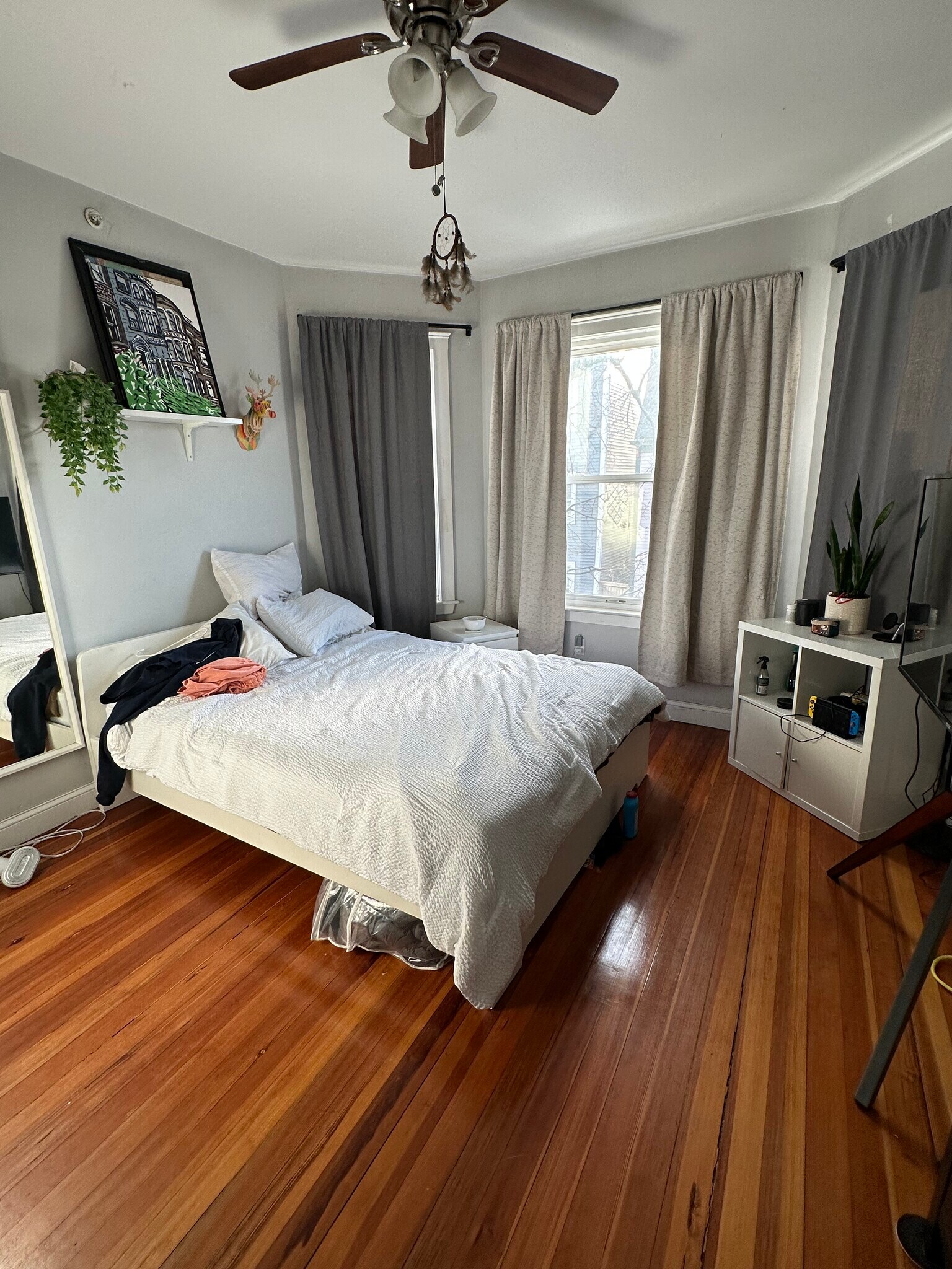 Building Photo - 194 Marion St