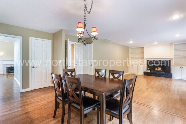 Building Photo - 16754 Quail Ct