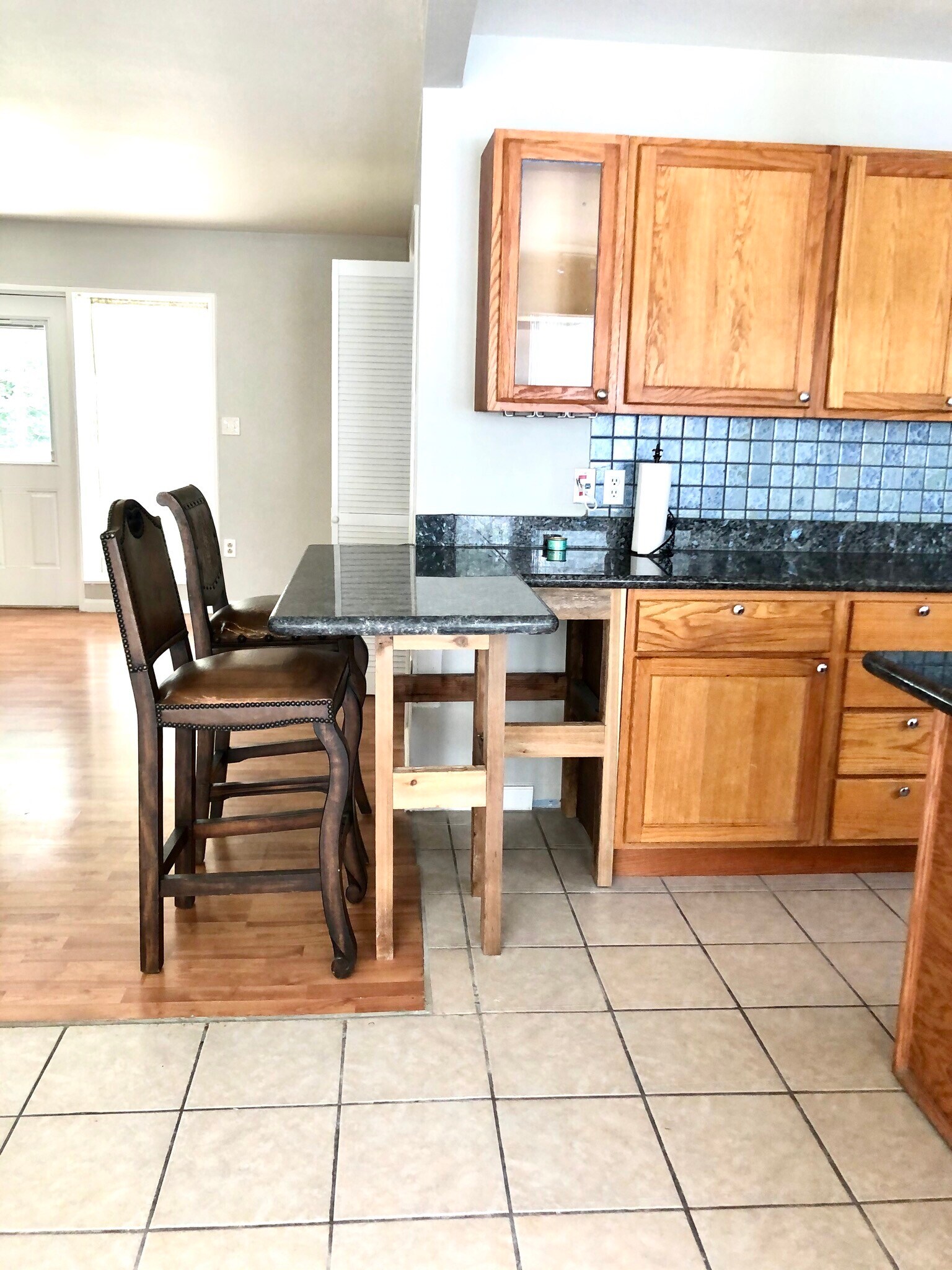 Bar area - 343 Huntington Dr