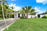 Building Photo - 51 NE 56th Ct