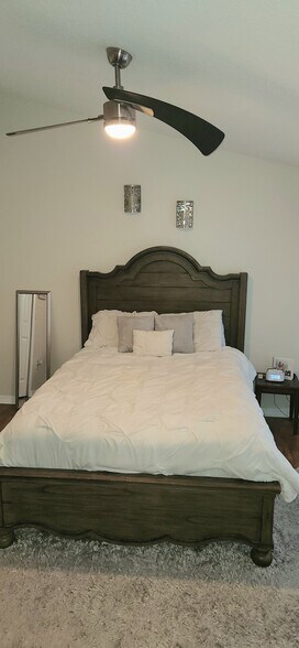 Building Photo - 27604 Pleasure Ride Loop