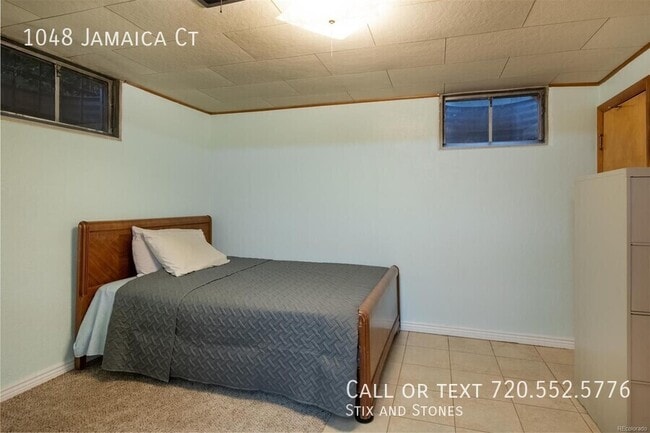 Building Photo - 1048 Jamaica Ct