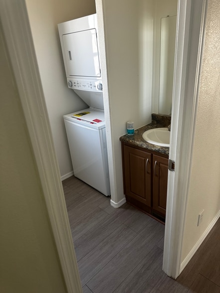 Building Photo - 8865 E Baseline Rd