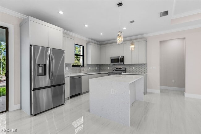 Building Photo - 1332 Desoto Blvd N