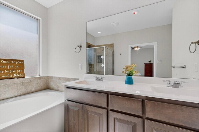Building Photo - 1213 Pacifica Trail