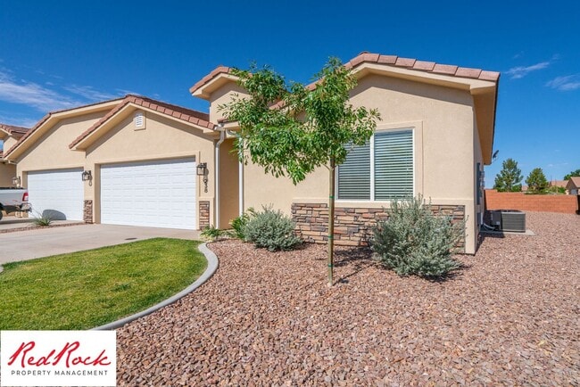 Building Photo - 2 Bedroom Townhome in Sky Ridge, Hurricane