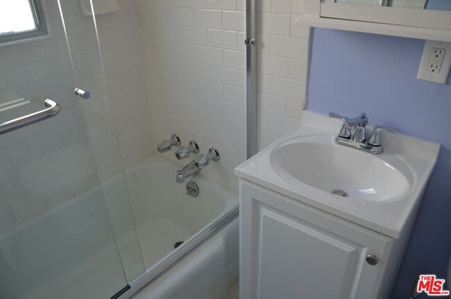 Building Photo - 2335 28th St