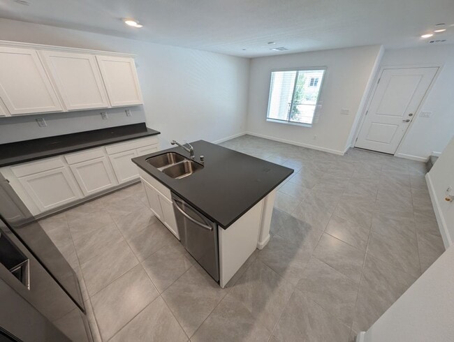 Building Photo - 3509 Golden Chariot Ave