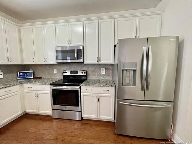 Building Photo - 126 Watchmen Ln