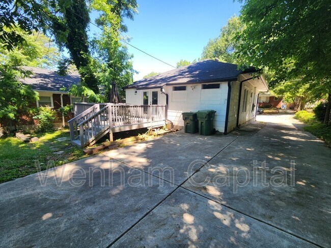 Building Photo - 1116 Montreat Ave SW
