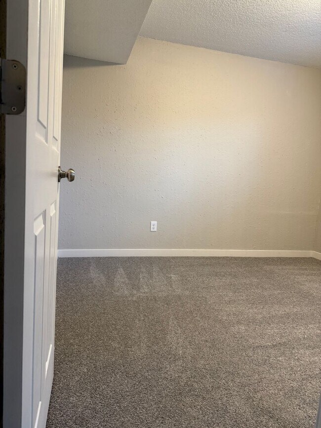 Building Photo - Duplex 82xx Zane Court