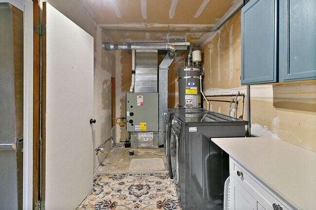 Building Photo - Lakeside Living in Lacey's Lake Forest Nei...