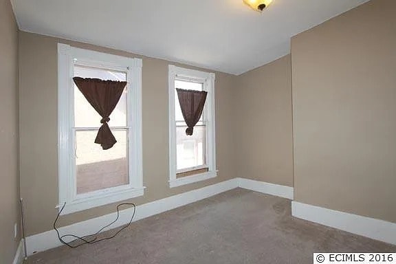 Building Photo - 422 Loras Blvd