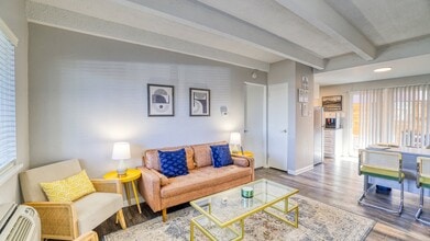 Building Photo - 1600 S Albion