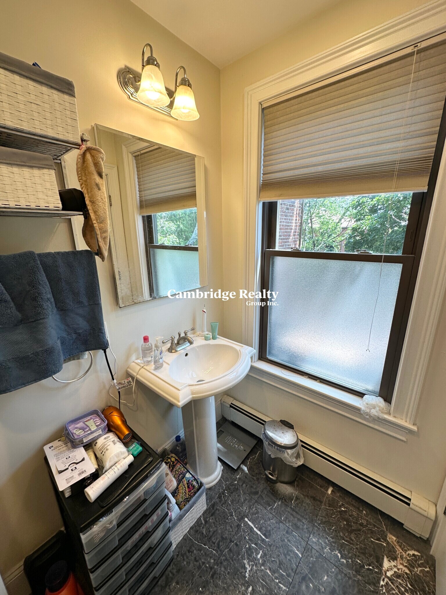 Building Photo - 268 River St