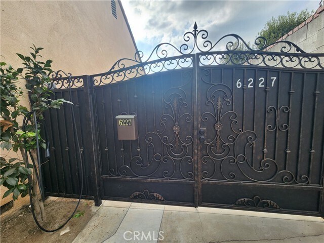 Building Photo - 6227 Orion Ave