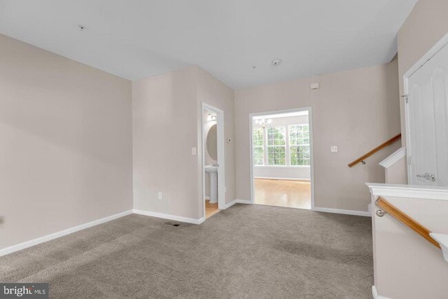 Building Photo - 626 Tailgate Terrace