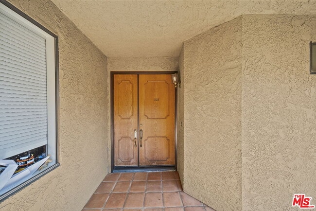 Building Photo - 14572 Dickens St