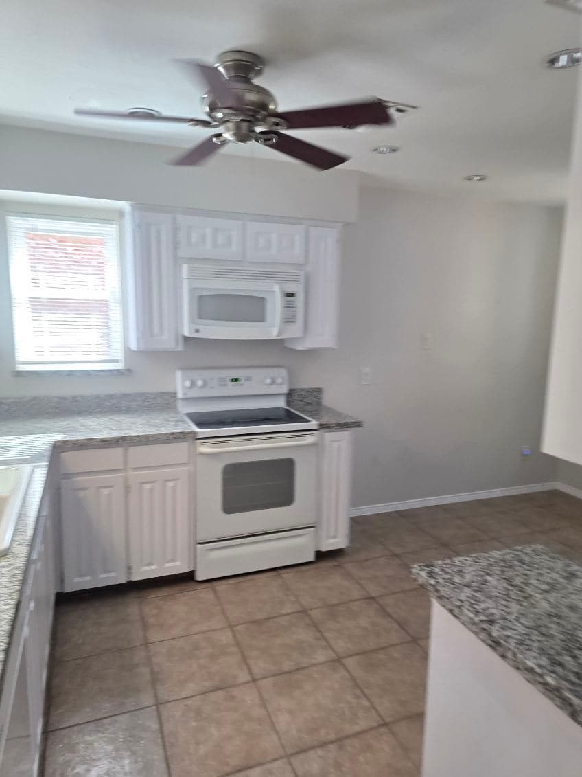 Building Photo - 1714 Mimosa Ln