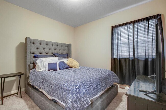 Building Photo - 16508 Pallazo Dr