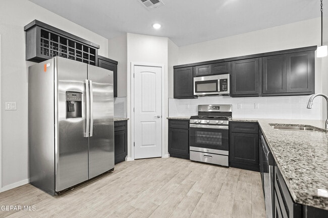 Building Photo - 7480 Rio Rimac Dr