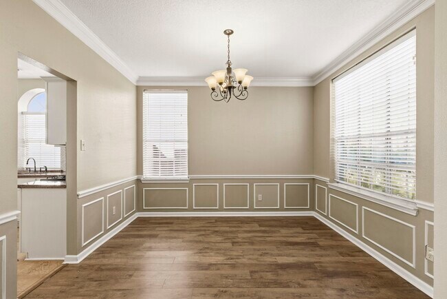 Building Photo - 6734 Flowermound Dr