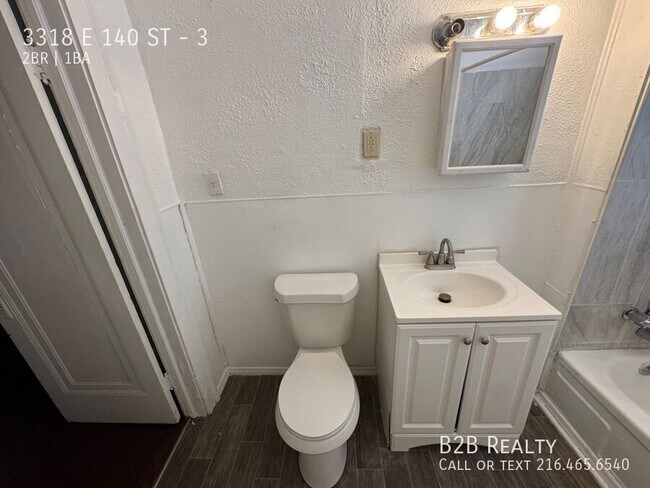 Building Photo - 3318 E 140th St