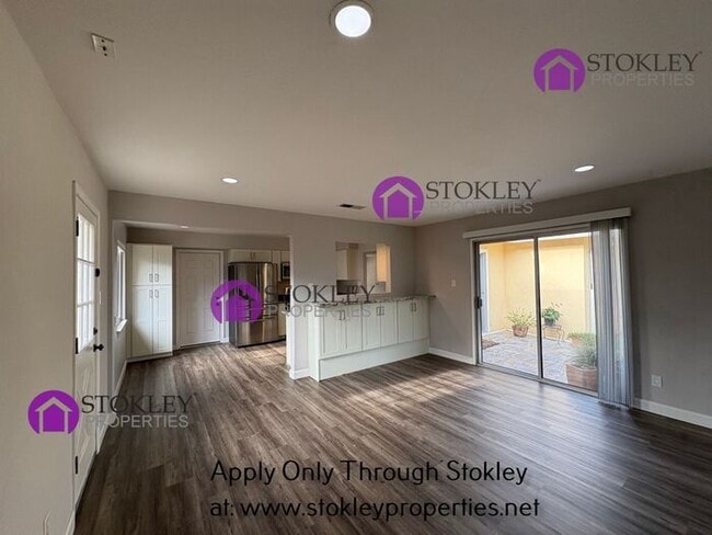 Building Photo - 1920 Encima Dr