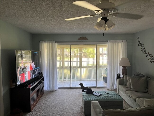 Building Photo - 600 Royal Palm Pl