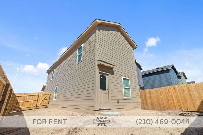Building Photo - Newer 2023 home under $1,600 near Culebra, Government Canyon, SeaWorld, Northwest San Antonio, an...