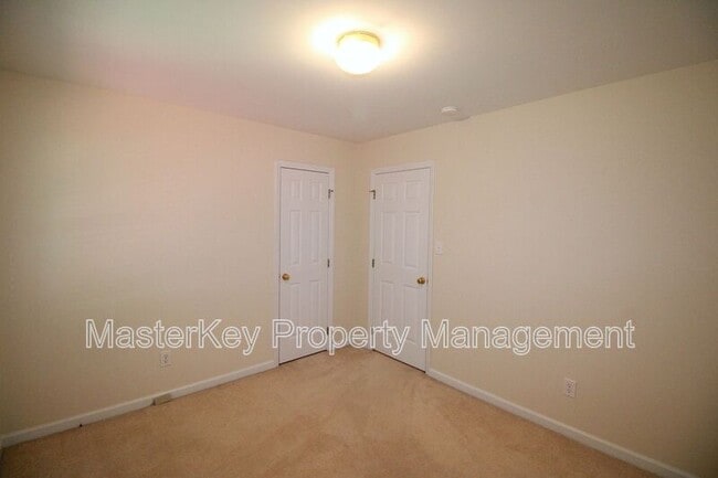 Building Photo - 701 Senter St