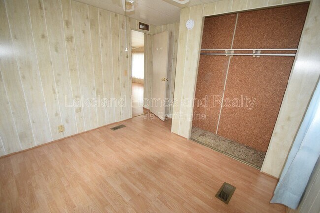 Building Photo - 1567 Longbow Dr