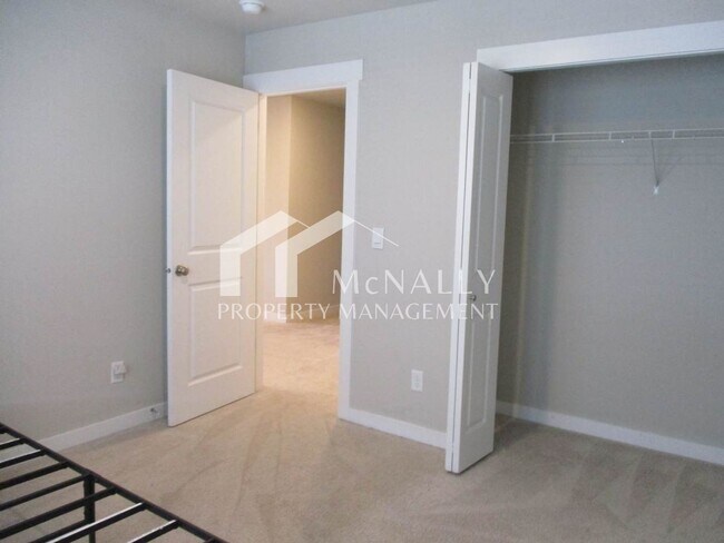 Building Photo - 5-Bedroom Home in Stetson Heights Backing to Greenbelt