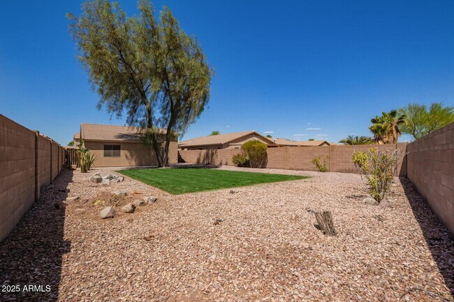 Building Photo - 43949 Sagebrush Trail