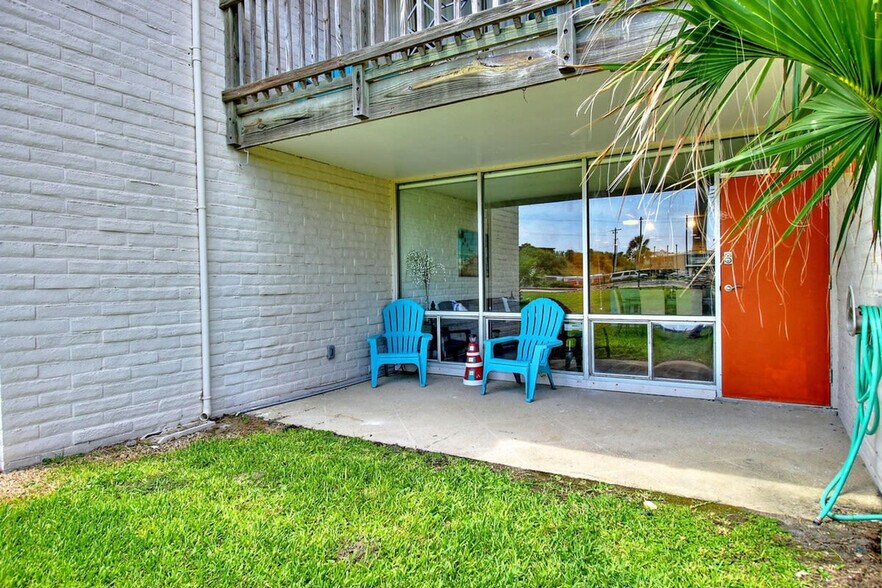 Building Photo - 1322 Eleventh Street-SI FL1-ID1023170P