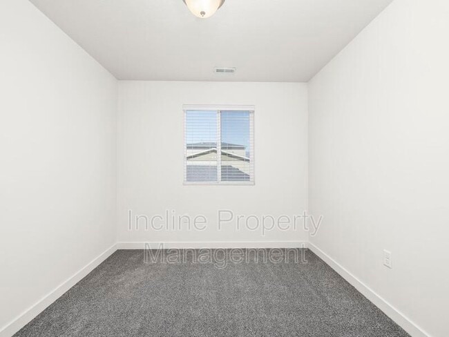 Building Photo - 178 E 630 N