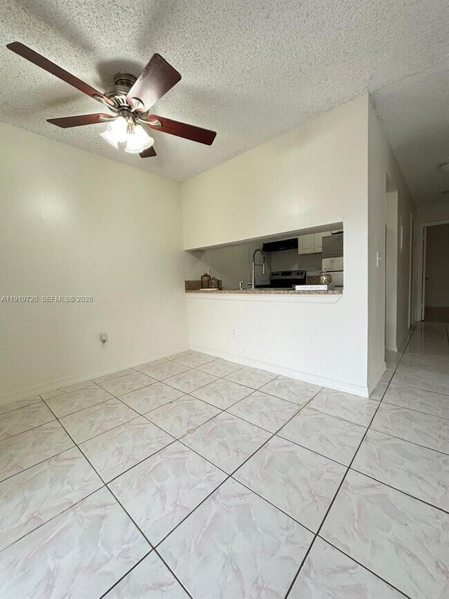 Building Photo - 6031 10th Ave N